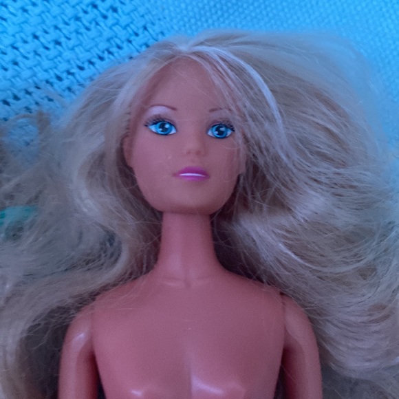 3 Barbie dolls - Picture 4 of 4